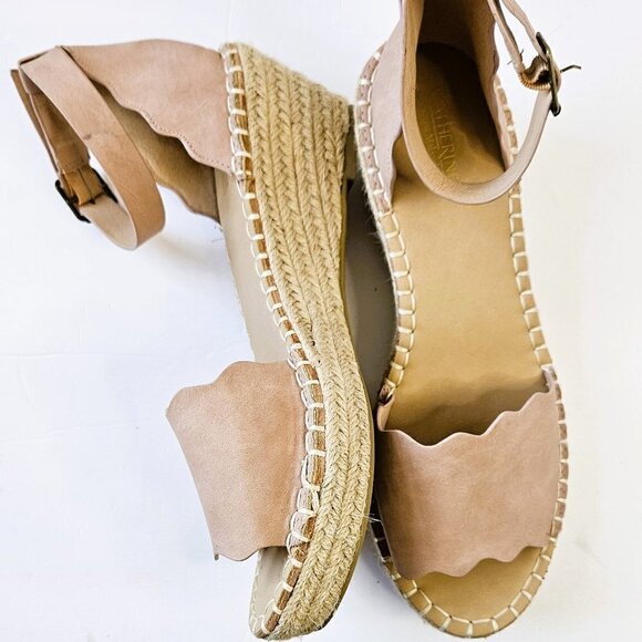 CATHERINE'S ESPADRILLE COMTEMPORARY WEDGE HEELS WOMEN  SANDALS SIZE 10 - Picture 2 of 6